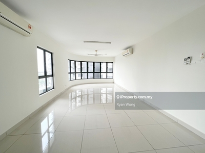 Maisson Ara Damansara 3 Bedrooms Available For Sale With 4 Car Park