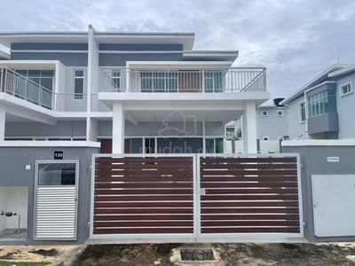 [READY TO MOVE IN] FREEHOLD 40x95 2-STOREY SEMI-D (5 bed4 bath)
