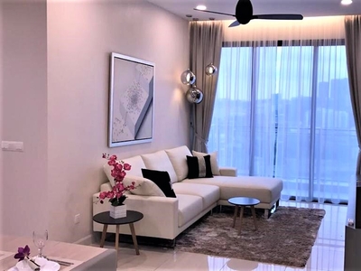 Beautiful service residence near shop and LRT station for rent