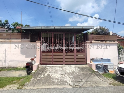 Bungalow House For Auction at Kampung Tunku