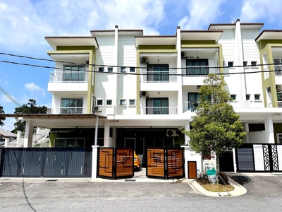 RENOVATED 2.5 Storey Terrace @ Taman Sentosa impian, Sungai Merab, Kajang