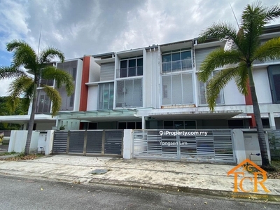 Facing Lake Fully Renovated 2.5sty Bukit Raja Klang Delora 26x75