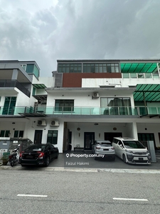 Fully renovated 3.5 storey terrace superlink in Ampang