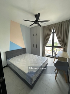 Modern Interior, Clean Cosy Home, Fully Furnished, Close to Amenities
