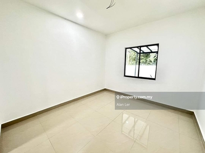 Taman Rinting Fully Renovated Endlot with land unit For Sale