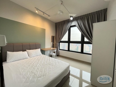 Fully Furnished Middle Room At M Vertica @ Maluri! Walking Distance To MRT!