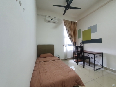 Luxury Single Room with Swimming pool view @ D'Summit Residence, Johor Bahru