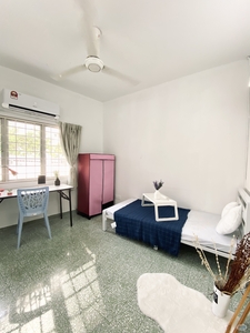 Medium Room for rent at SS2, Petaling Jaya, The Hub, Damansara Intan, Section 19