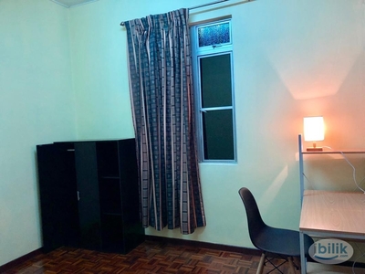 Middle Room at Pusat Bandar Puchong, Puchong