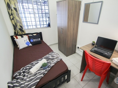 PJS 7 Room for Rent ‍♀️ 8min Walking Distance to Taylor’s Lakside University, Fully Furnished Single room With Aircond, PJS 7 Sunway