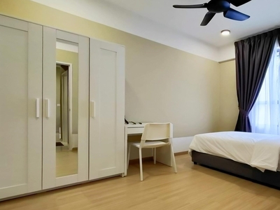 Single Room-Gravit8 Residence, Klang