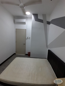 Suitable tenant work at KL Sentral & Midvalley Middle Room Rent