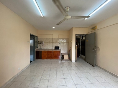 Bandar Sri Damansara Sri Meranti Apartment Flat for sale Freehold 1k booking 30k Cash Back KL