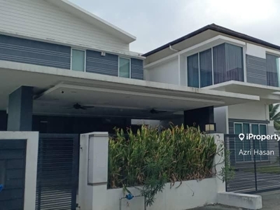 Bungalow With Swimming Pool At Prime Location in Shah Alam