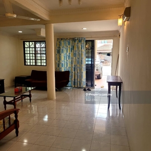 Freehold 2 storey renovated house for sale