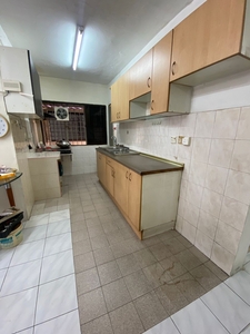 Lestari Apartment damansara damai for Sale 3 rooms 2 baths Full tiles Nice condition 1st Floor