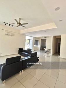 Parkview Residence Partially furnished with 5 Aircond n Kitchen