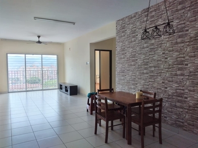 Renovated Amara Condominium 1012 sqft for sales Mid floor Gombak View Partial furnished Freehold