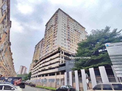 Serdang Skyvillas Service Apartment - Seri Kembangan, Selangor