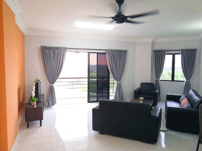 Seri Mutiara Apartment / Seri Alam / Middle Floor / 3 Bedroom