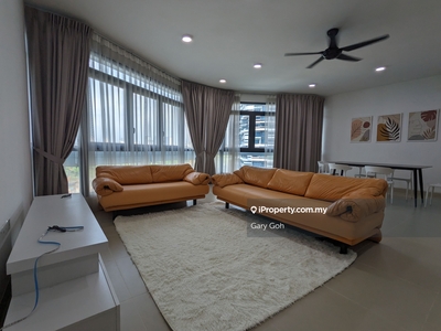Single Key unit with Spacious Living Room