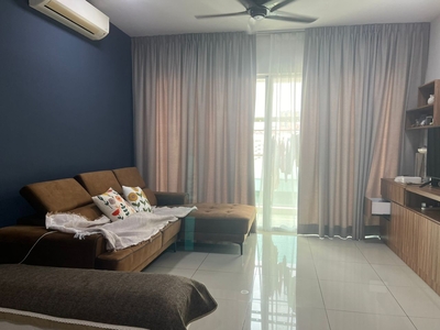 Spacious 3 rooms unit comes with 2 car parks, walking distance to Citta Mall