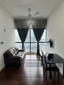 Super Spacious one bedroom, Bathtub included. Excellent KLCC view