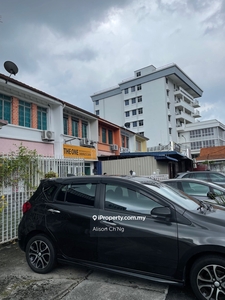 Terrace house office use centre location for Sale