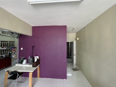 Vista impiana Apartment Seri Kembangan Bukit Serdang Lowest Price 3 rooms 2 baths Partly Reno and furnished
