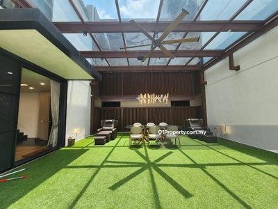 Arcoris Residence Mont Kiara: Garden Duplex