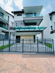 Brand New 3 Storey Bungalow With Lift For Sale