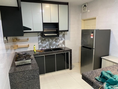 Excelsa Apartment Seri Kembangan Low Floo Universiti Indah for Rent