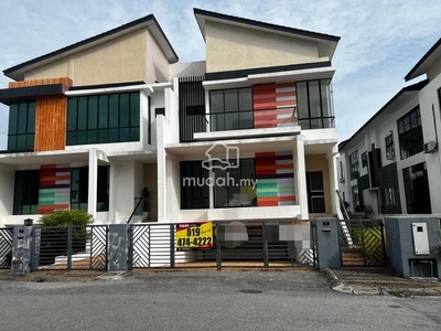Freehold 3 Storey Semi Detached House , Panorama Lapang Perdana