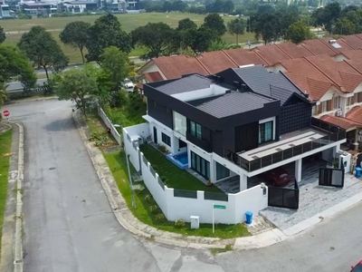 Fully renovated. Freehold. Alam Nusantara. Setia Alam.