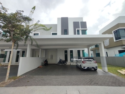 Seaview Freehold 2 Storey Semi Detached 8 Residence Padang Temu