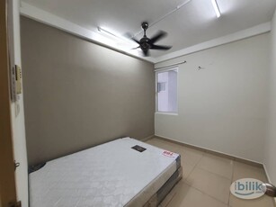 _3min only walk LRT Ara Damansara_ Middle Room with Fan and window!!!