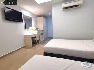 [Corona Inn @Jalan Alor] Middle Room at Bukit Bintang, KL City Centre