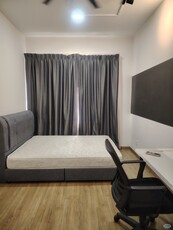 Cosy master room with attached bathroom in Residensi kehijauan, Shah Alam (Female unit only) )