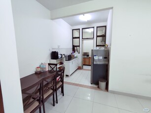 Economic female single room at Pelangi utama condominium