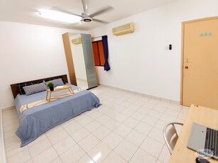 ⭐Newly Renovated Full Furnish Medium Room at Palm Spring Kota Damansara