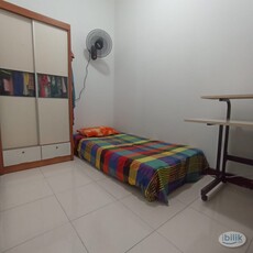 Single Room with Private BATHROOM at Metropolitan Square, Damansara Perdana