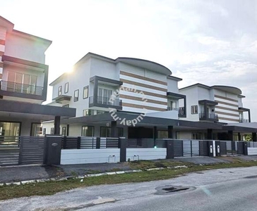 Bercham Centre 3.5 Storey Semi-D Gated Guarded With Lift System Ipoh