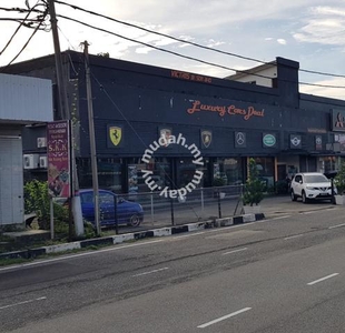 Strategic Showroom/Warehouse facing Jalan Kuala Kangsar, Ipoh