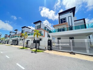 3 Storey Bungalow For Sale Taman Kayangan Villa, Klebang Melaka