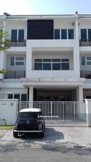 3 Storey Superlink Lagenda Waterfront Homes, Bukit Jelutong U8