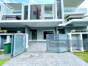 3 Storey Superlink Pearl Residences @ Taman Saujana Mutiara, Kajang