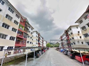 Freehold Taman Perkasa Apartment - 5 min to Pasaraya C S Hulu Langat