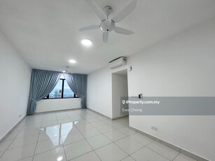 Limited Bigger Privacy Layout Condo for Rent!