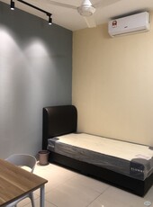 ⭐️ Single Room Fully Furnished @ SUBANG 2 Landed,5 mins to Help Uni, Special Promotion, New Aircond Wardrobe Table Chair Mattress