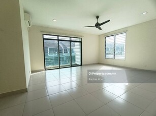 Spacious 2 Storey End Lot Terrace House for Rent